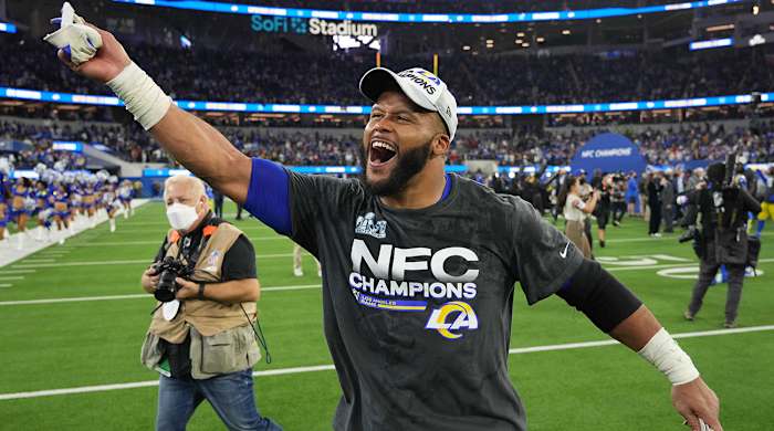 aaron-donald-celebrates-nfc-championship